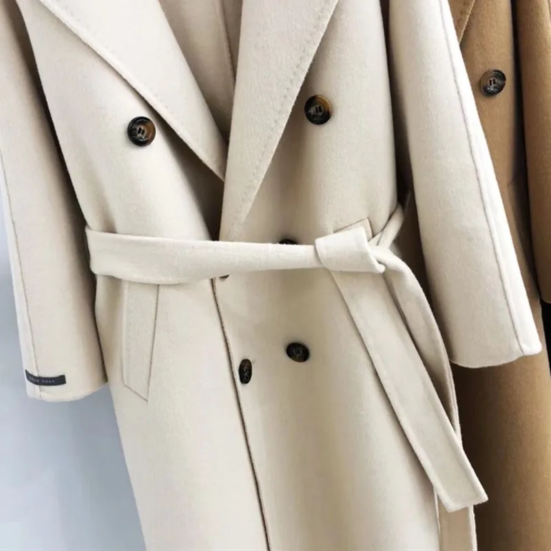 Turn Down Collar Double Breasted Long Woolen Coat Women's Solid Color Straight Midi Woolen Coat 2020 Winter Warm Casaco Feminino
Turn Down Collar Double Breasted Long Woolen Coat Women's Solid Color Straight Midi Woolen Coat 2020 Winter Warm Casaco Feminino