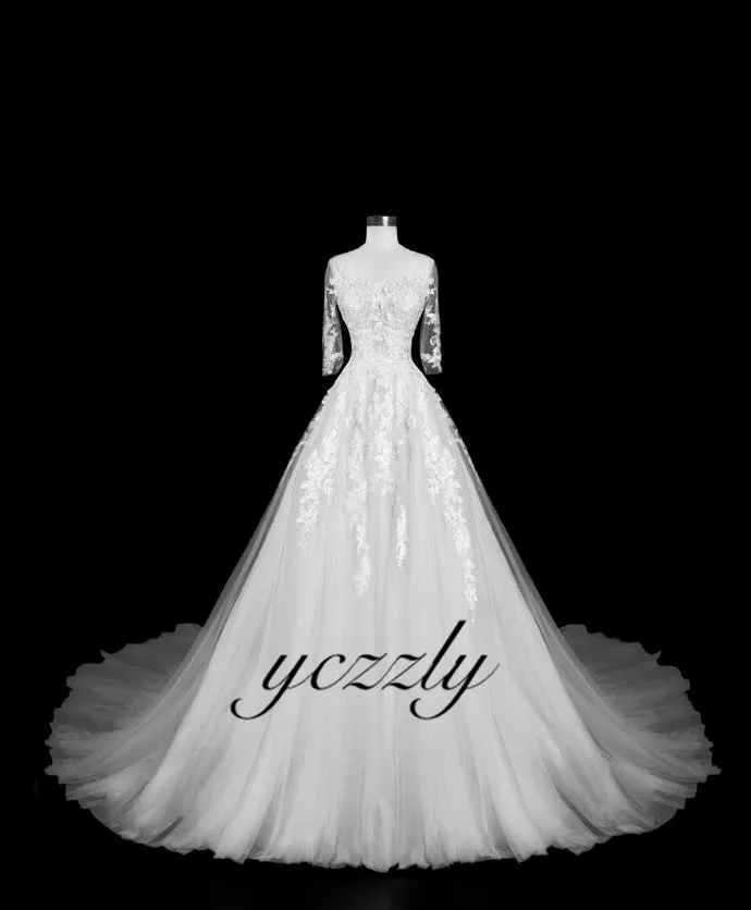 Vintage V-neck Ball Gown Princess Lace Applique Wedding Dress With 3/4 Sleeves Plus Size Bride Dress Vestido De Casamento YW250
Vintage V-neck Ball Gown Princess Lace Applique Wedding Dress With 3/4 Sleeves Plus Size Bride Dress Vestido De Casamento YW250