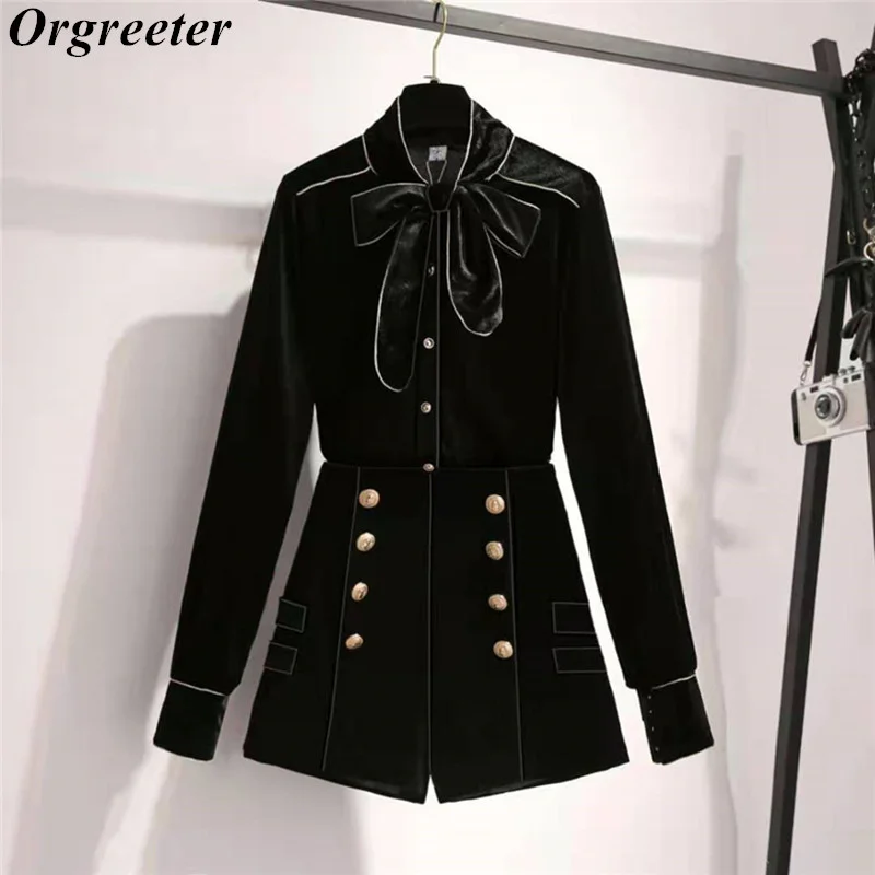 Autumn New Golden velvet Shorts Suits Ladies Two piece set Bow lace up collar Shirts and Double-breasted High waist Shorts Suits
Autumn New Golden velvet Shorts Suits Ladies Two piece set Bow lace up collar Shirts and Double-breasted High waist Shorts Suits