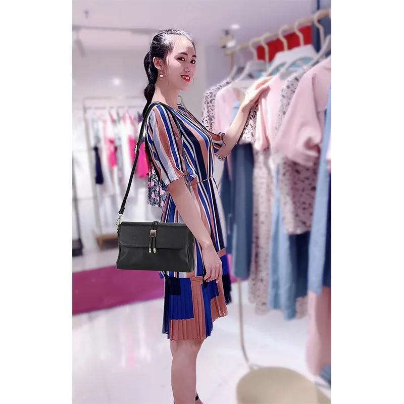 New Portable Ladies Hand Bags Genuine Leather Woman Handbag Shoulder Bag Luxury Handbags Women Bags Designer Crossboby Bag Bolsa
New Portable Ladies Hand Bags Genuine Leather Woman Handbag Shoulder Bag Luxury Handbags Women Bags Designer Crossboby Bag Bolsa