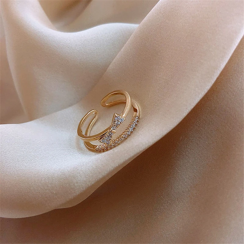 LATS Luxury Gold Color Pearl Zircon Rings for Woman 2021 Vintage Sexy Open Ring Party Joint Ring Fashion Elegant Jewelry Gifts
LATS Luxury Gold Color Pearl Zircon Rings for Woman 2021 Vintage Sexy Open Ring Party Joint Ring Fashion Elegant Jewelry Gifts