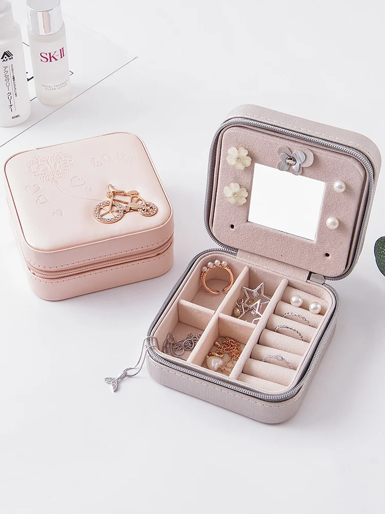 Fresh and simple girl earrings Plate Jewelry box Earrings ring Multi-function jewelry Storage box Makeup Organizer Box
Fresh and simple girl earrings Plate Jewelry box Earrings ring Multi-function jewelry Storage box Makeup Organizer Box