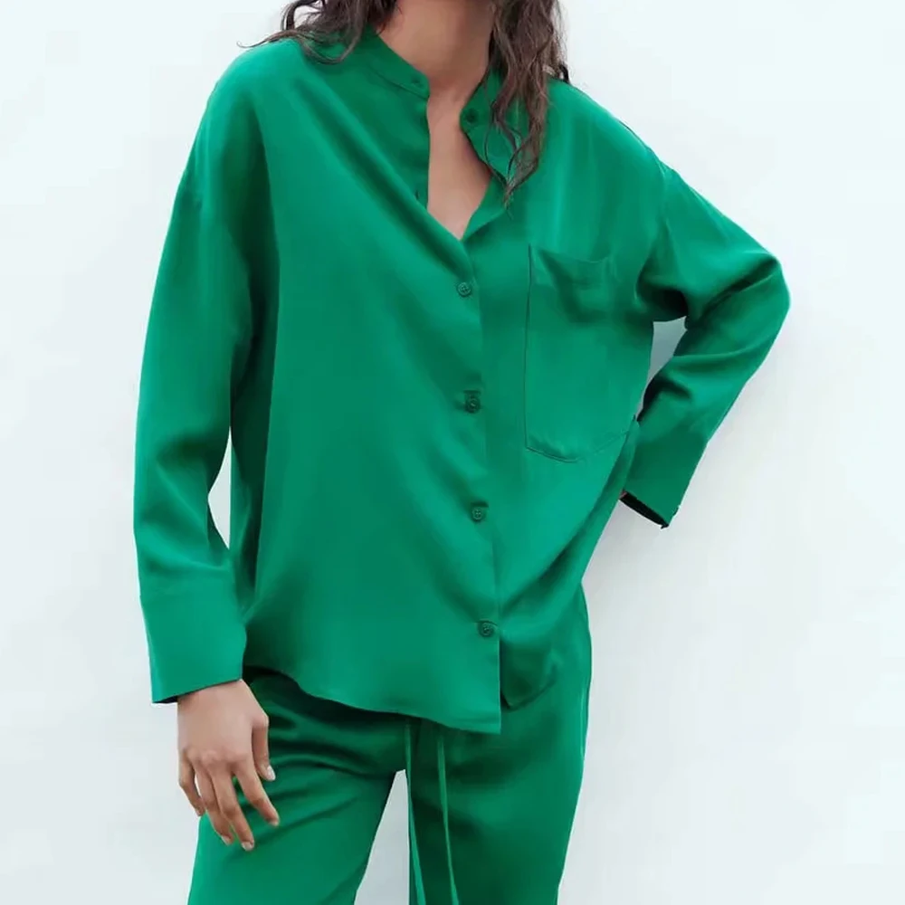 XNWMNZ Za spring Women Soft Comfort green Blusas casual Blouses Mujer Single breasted long Sleeve top loose Lady pocket shirt
XNWMNZ Za spring Women Soft Comfort green Blusas casual Blouses Mujer Single breasted long Sleeve top loose Lady pocket shirt