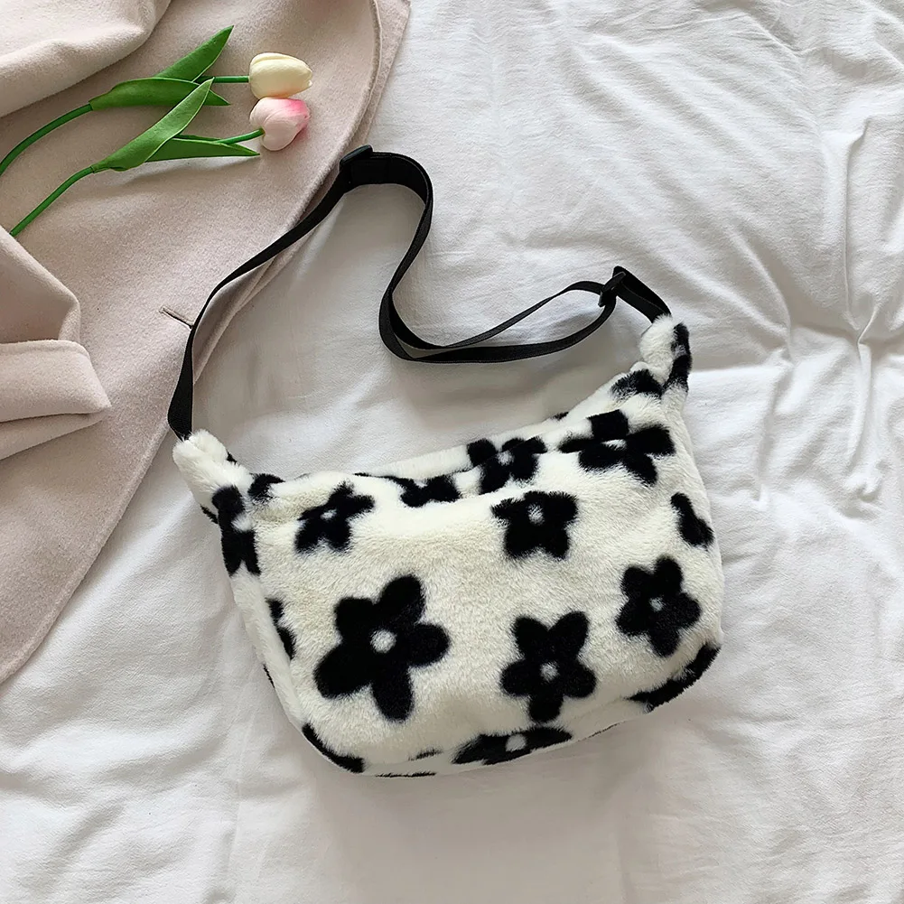 Fashion Women Shoulder Bag Plush Flower Printing Pattern Shoulder Bag Women Winter Contrast Color Crossbody Bags
Fashion Women Shoulder Bag Plush Flower Printing Pattern Shoulder Bag Women Winter Contrast Color Crossbody Bags