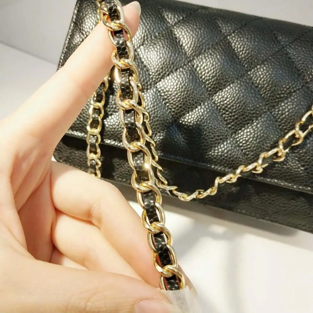 2020 Classic Women's Bag High Quality Caviar Flap Shoulder Bag Square Stripe Chain Leather WO Gold Chain Silver Chain Bag
2020 Classic Women's Bag High Quality Caviar Flap Shoulder Bag Square Stripe Chain Leather WO Gold Chain Silver Chain Bag