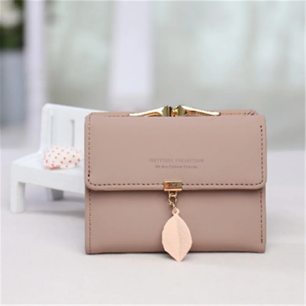 Women's Wallet 2019 Korean Small Fresh Leaf Pendant Tri Fold Small Wallet Student Coin Coin Purse Clutch
Women's Wallet 2019 Korean Small Fresh Leaf Pendant Tri Fold Small Wallet Student Coin Coin Purse Clutch