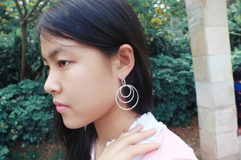 Fashion popular 925 sterling silver hoop earrings female circle earrings sexy charming earrings lady jewelry birthday gift
Fashion popular 925 sterling silver hoop earrings female circle earrings sexy charming earrings lady jewelry birthday gift