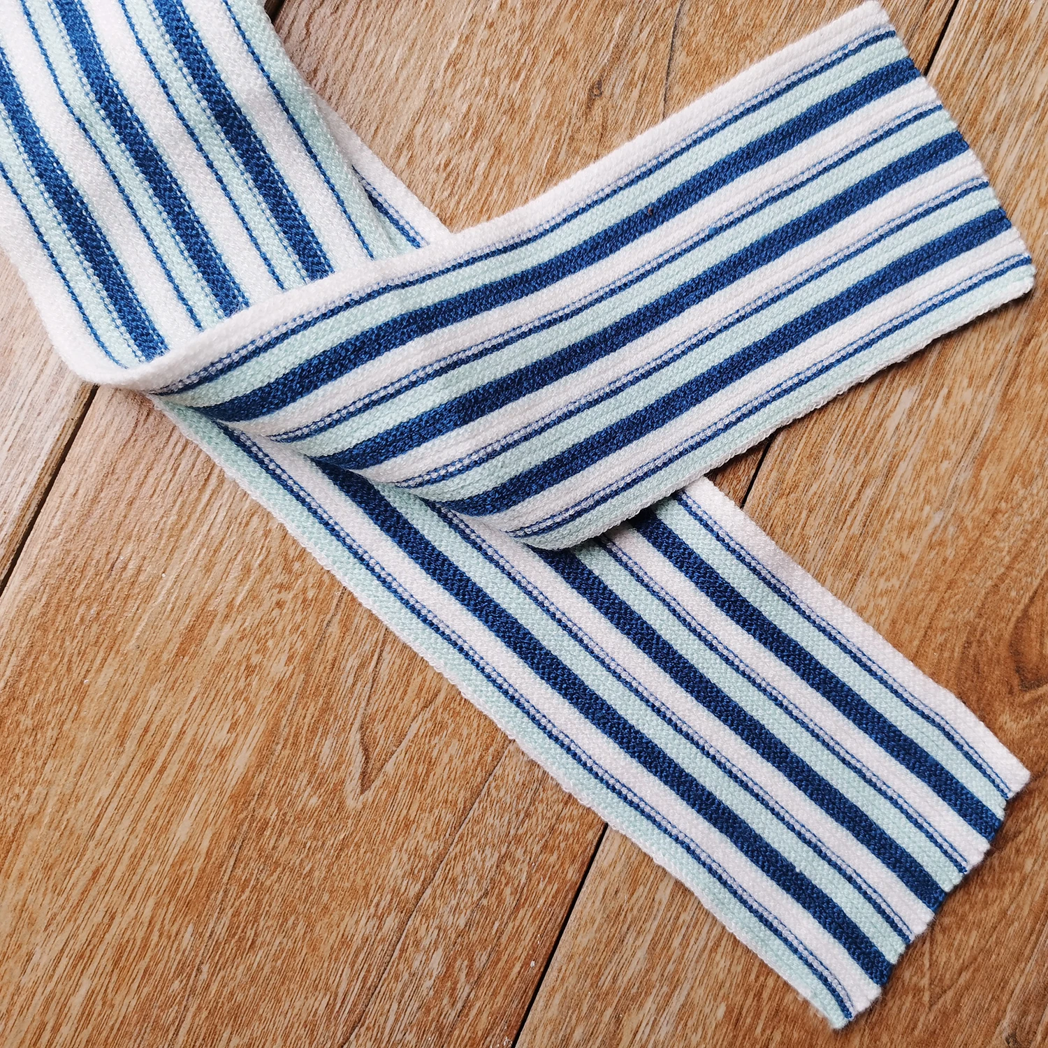 2021 summer women's fashion new striped wool deep V sexy open back tie top black white orange pink green top
2021 summer women's fashion new striped wool deep V sexy open back tie top black white orange pink green top