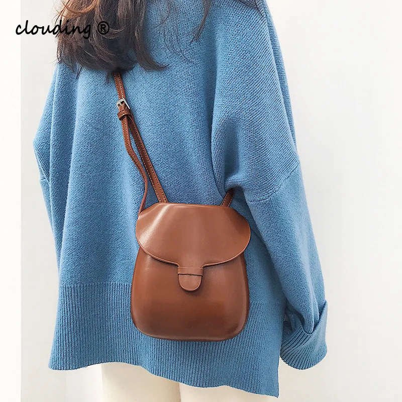 Classic Vintage Messenger Bag Simple Luxury Designer Saddle Flap Shoulder Bag Small PU Leather Crossbody Bags for Women
Classic Vintage Messenger Bag Simple Luxury Designer Saddle Flap Shoulder Bag Small PU Leather Crossbody Bags for Women