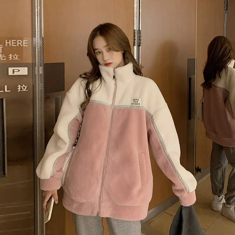 Plus-size Women Hoodies Harajuku Korean Version Oversized Standing Collar Lamb Plush Sweatshirts Vintage Long Sleeve Zipper Coat
Plus-size Women Hoodies Harajuku Korean Version Oversized Standing Collar Lamb Plush Sweatshirts Vintage Long Sleeve Zipper Coat