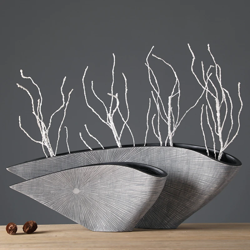 Simple Modern Light Luxury High-end Art Ornaments Home Decoration TV Cabinet Living Room Decoration Gifts Handmade Resin Vase
Simple Modern Light Luxury High-end Art Ornaments Home Decoration TV Cabinet Living Room Decoration Gifts Handmade Resin Vase