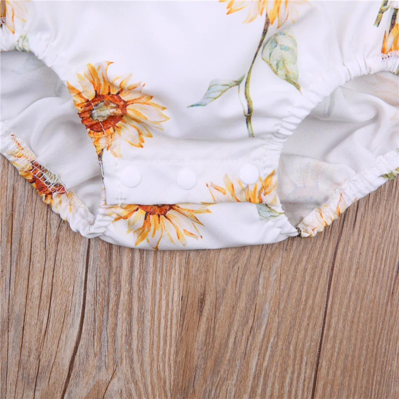 2Pcs Breathable Baby Girls Outfit, Summer Creative Sunflower Printing Fly Sleeve Suspender Romper + cute Bow Headwear,2021
2Pcs Breathable Baby Girls Outfit, Summer Creative Sunflower Printing Fly Sleeve Suspender Romper + cute Bow Headwear,2021