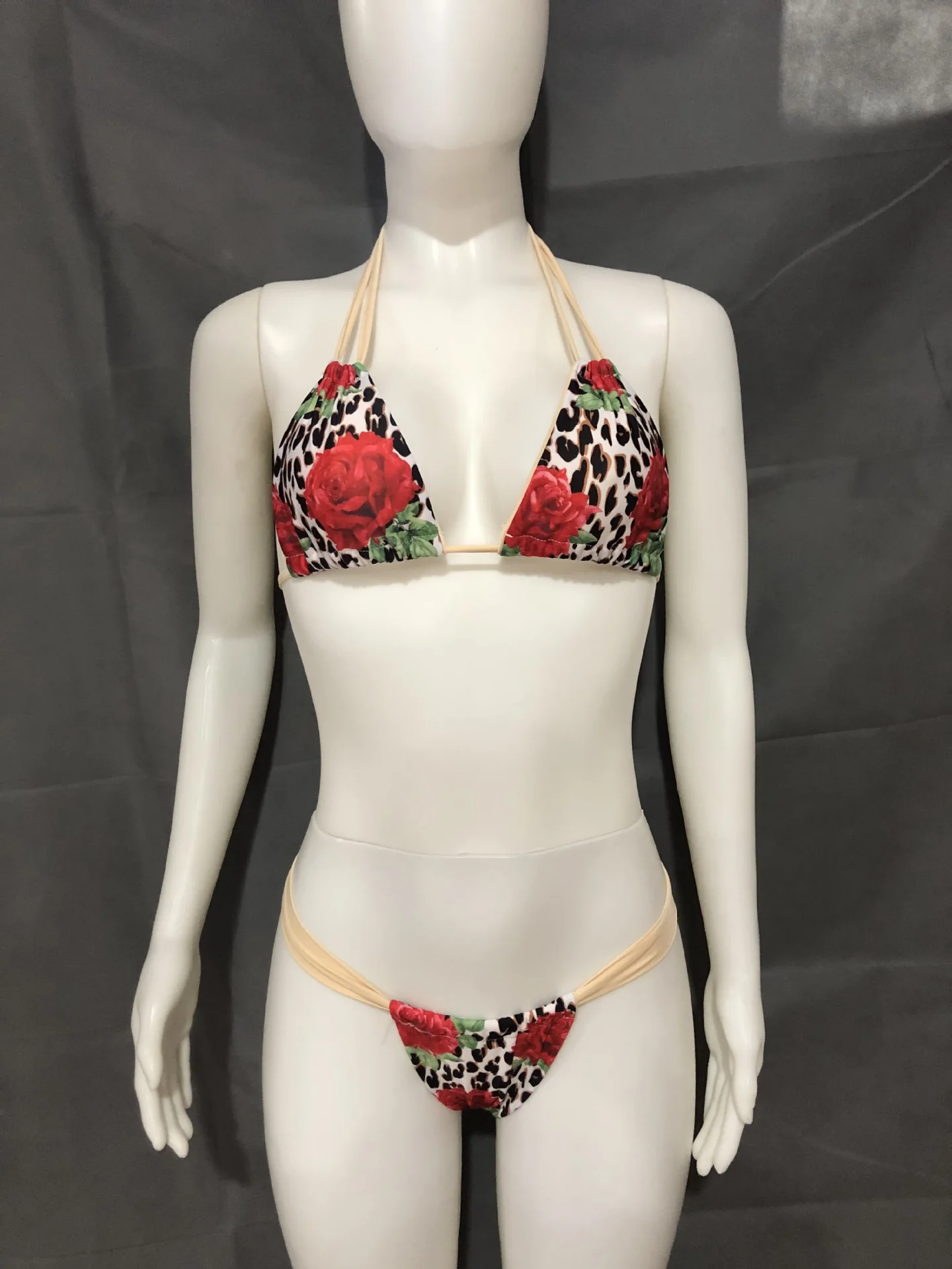 2021 Bathing Suit Women Sexy Bikini Beach Wear Two Piece Set Swimming Suit for Women Push Up Swimwear Leopard Bikini Swimsuit
2021 Bathing Suit Women Sexy Bikini Beach Wear Two Piece Set Swimming Suit for Women Push Up Swimwear Leopard Bikini Swimsuit