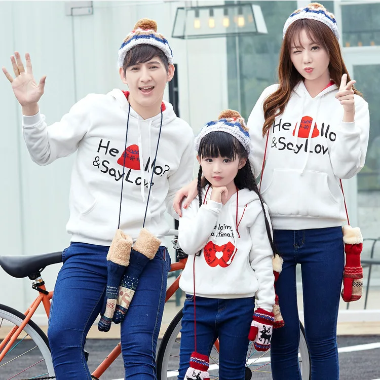 Parent-child spring and autumn winter new style a family of three plus velvet sweater letter printed family warm sweater
Parent-child spring and autumn winter new style a family of three plus velvet sweater letter printed family warm sweater