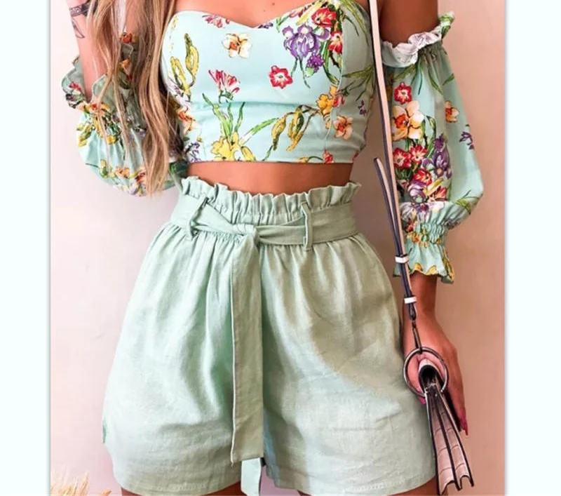 Костюм женский летний из 2 предметов, короткий топ с коротким рукавом и открытыми плечами и шорты с принтом, новинка 2021 
Костюм женский летний из 2 предметов, короткий топ с коротким рукавом и открытыми плечами и шорты с принтом, новинка 2021