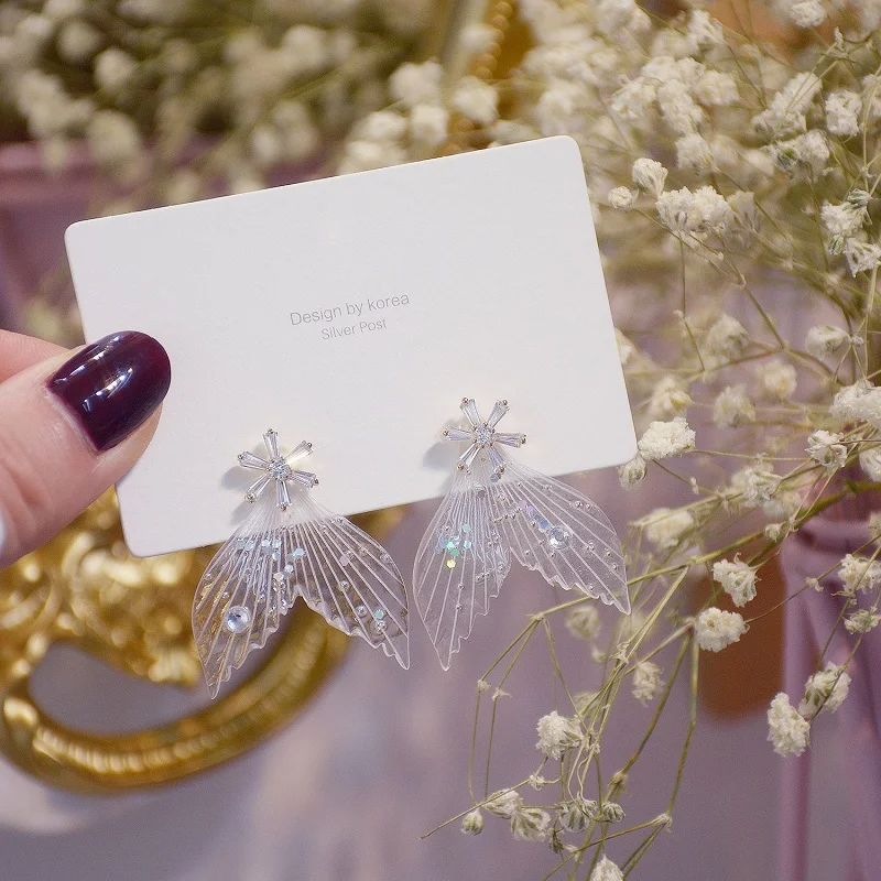 2020 новые модные женские серьги, милые серьги-капельки «рыбий хвост» для женщин, бижутерия, корейский букле, свадебный подарок, ювелирные изд...
2020 новые модные женские серьги, милые серьги-капельки «рыбий хвост» для женщин, бижутерия, корейский букле, свадебный подарок, ювелирные изд...