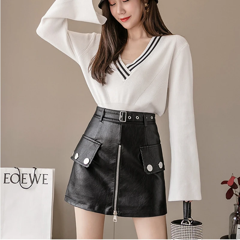 2020 New Streetwear A-Line Mini Women's Skirts Harajuku With Belt Zipper Split Jupe Femme Black High Waist PU Faux Leather Skirt
2020 New Streetwear A-Line Mini Women's Skirts Harajuku With Belt Zipper Split Jupe Femme Black High Waist PU Faux Leather Skirt