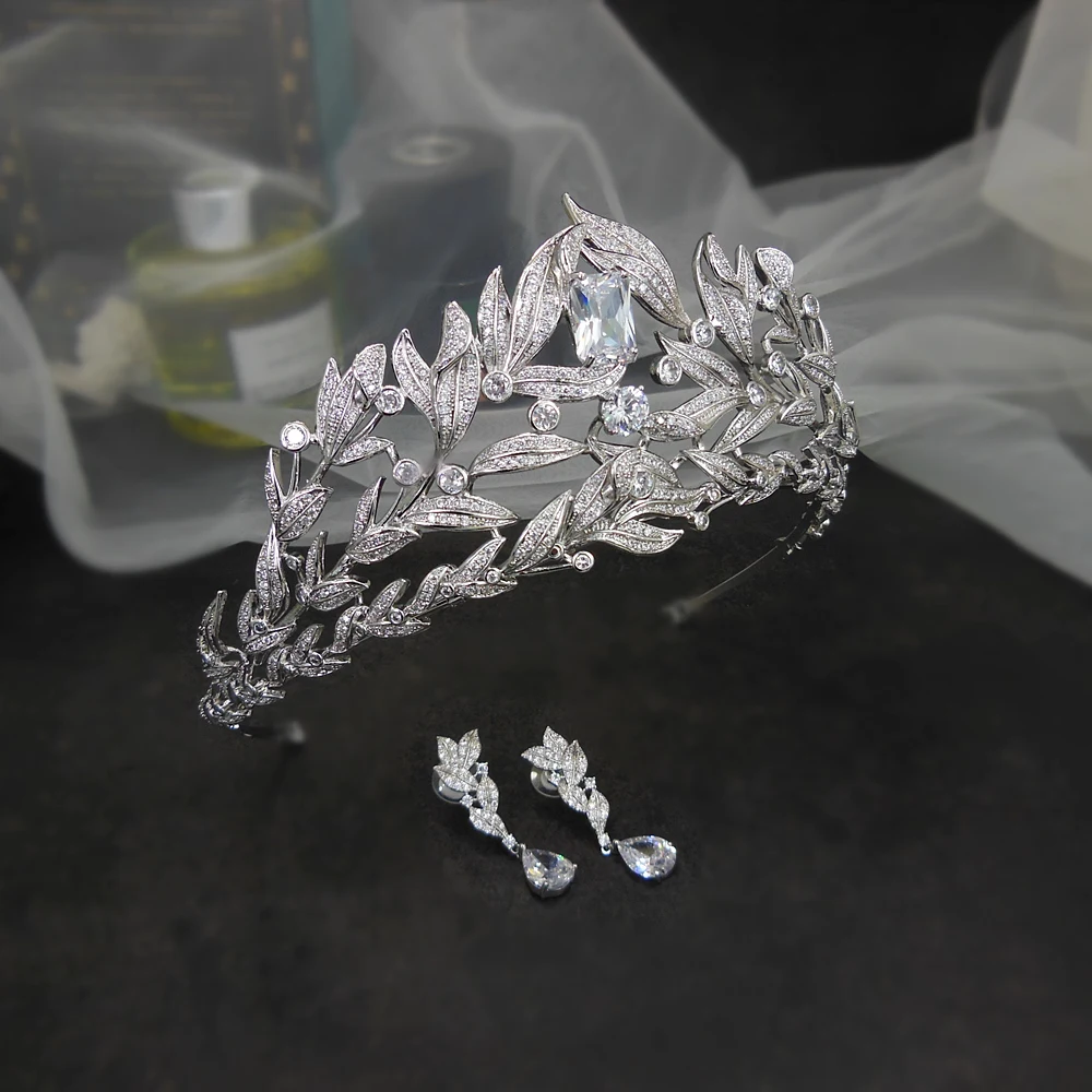 Bridal Tiara Hair Crown Wedding Crowns For Brides Zirconia Diadema Set Tiaras And Crowns Couronne De Mariage WIGO1308
Bridal Tiara Hair Crown Wedding Crowns For Brides Zirconia Diadema Set Tiaras And Crowns Couronne De Mariage WIGO1308