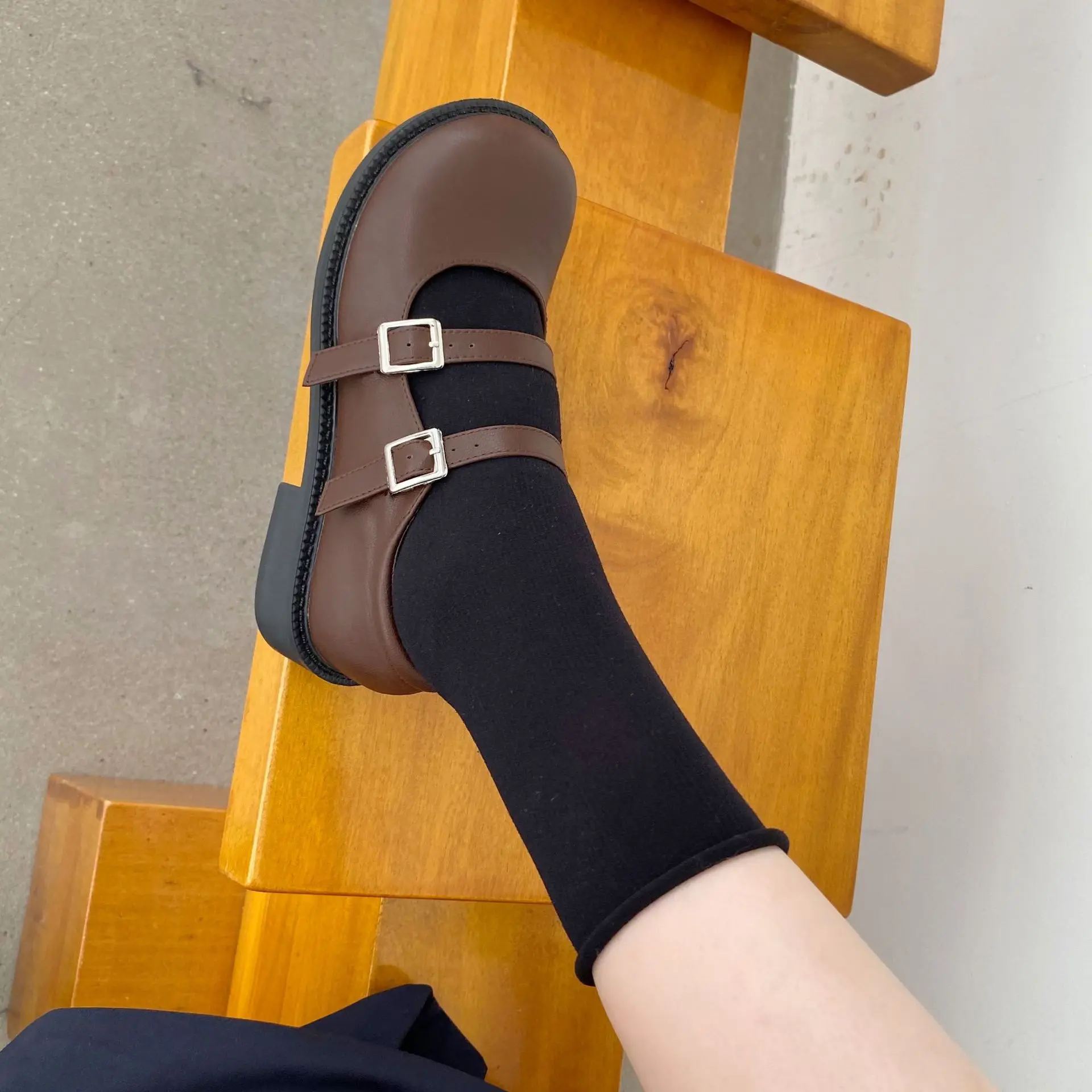 British Style Womens Derby Shoes Casual Female Sneakers Shallow Mouth Flats Round Toe Preppy Leather Retro Dress Summer Mary Jan
British Style Womens Derby Shoes Casual Female Sneakers Shallow Mouth Flats Round Toe Preppy Leather Retro Dress Summer Mary Jan