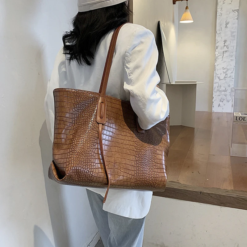 Women's Bag Solid Large Capacity PU Leather Shoulder Bags For Women Fashion Ladies Travel Luxury Designer Shopper Female Handbag
Women's Bag Solid Large Capacity PU Leather Shoulder Bags For Women Fashion Ladies Travel Luxury Designer Shopper Female Handbag
