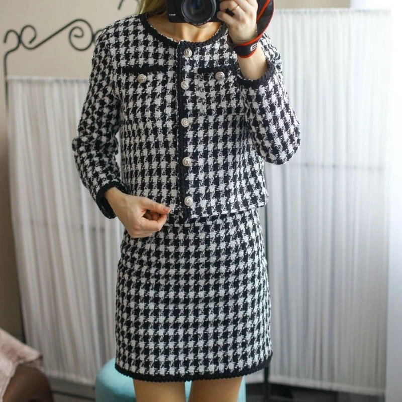 2021 new spring retro western style houndstooth long-sleeved coat High waist skirt fashion suit women
2021 new spring retro western style houndstooth long-sleeved coat High waist skirt fashion suit women