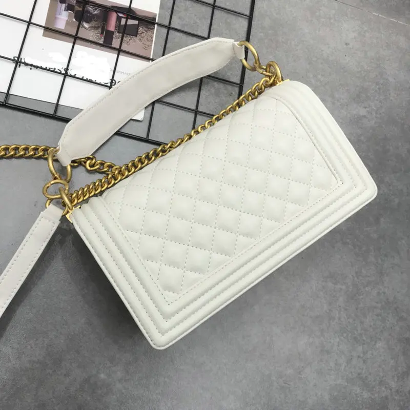 Genuine leather bag for women
Genuine leather bag for women