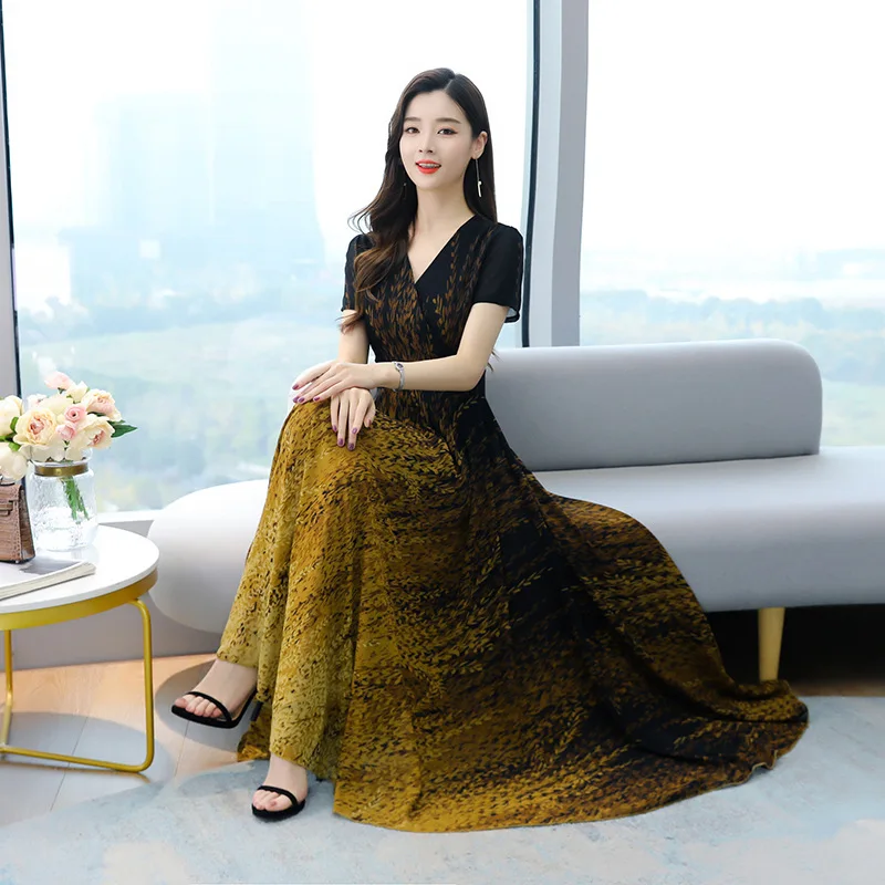 2021 new dress, summer dress Korean version of large size temperament lady slim slim and large swing dress
2021 new dress, summer dress Korean version of large size temperament lady slim slim and large swing dress
