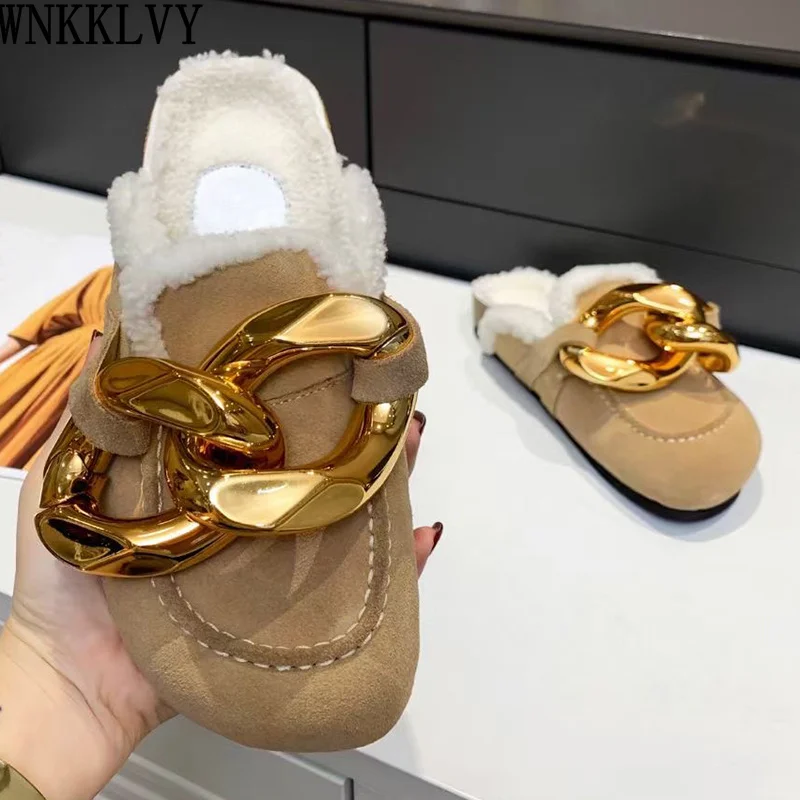 Big gold chain thick sole fur mules Women flat half slippers Lazy loafers Autumn winter outdoor cozy warm wool slides female
Big gold chain thick sole fur mules Women flat half slippers Lazy loafers Autumn winter outdoor cozy warm wool slides female