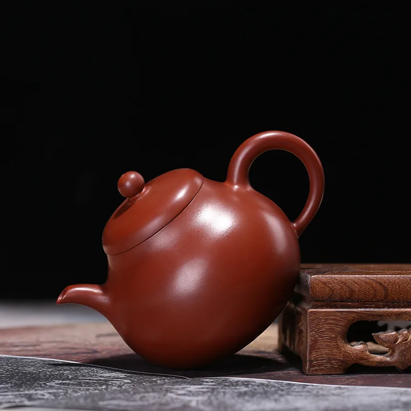 Siting purple clay teapot small mini Chaoshan Kung Fu teapot set three cup teapot handmade Dahongpao pear teapot
Siting purple clay teapot small mini Chaoshan Kung Fu teapot set three cup teapot handmade Dahongpao pear teapot