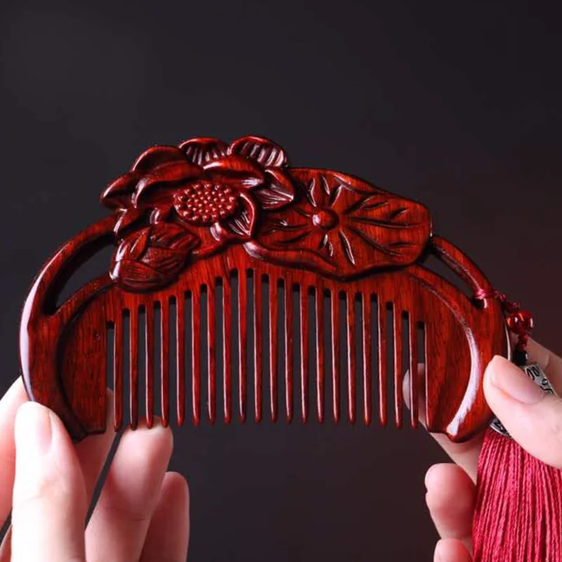 Lotus red sandalwood permanent knot concentric comb carving hand decorated giftcomb Festival birthday antique commemorative comb 
Lotus red sandalwood permanent knot concentric comb carving hand decorated giftcomb Festival birthday antique commemorative comb