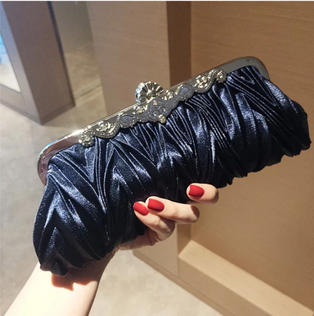 LINVANSHY Dinner Bag Banquet Socialite Cheongsam Evening Dress Bride Socialite Handbag Femininity.
LINVANSHY Dinner Bag Banquet Socialite Cheongsam Evening Dress Bride Socialite Handbag Femininity.