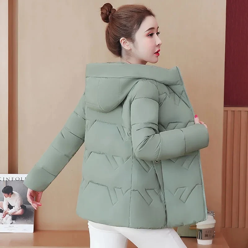 Women's Short Padded Jacket Hooded 2021 New Winter Padded Jackets Slim Zipper Padded jacket Warm Coat Female Parkas Green Korea
Women's Short Padded Jacket Hooded 2021 New Winter Padded Jackets Slim Zipper Padded jacket Warm Coat Female Parkas Green Korea