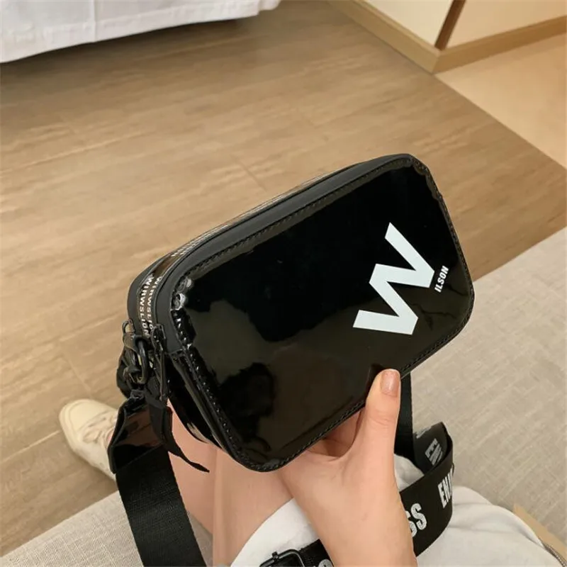 New Designer women camera bag fashion wide shoulder strap color matching camera bag women's shoulder messenger bag woman Handbag
New Designer women camera bag fashion wide shoulder strap color matching camera bag women's shoulder messenger bag woman Handbag