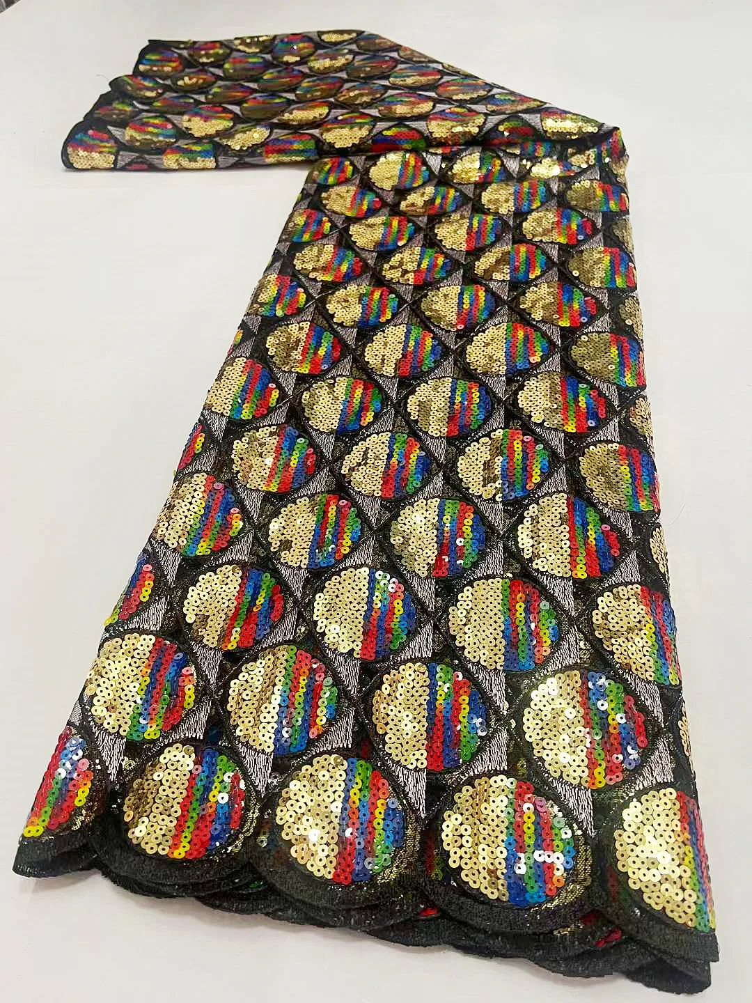 2022 African Fashion Luxury Full Sequins lace Fabric Heavy Embroidery for Party Bridal Dress Sequin Lace Fabric
2022 African Fashion Luxury Full Sequins lace Fabric Heavy Embroidery for Party Bridal Dress Sequin Lace Fabric