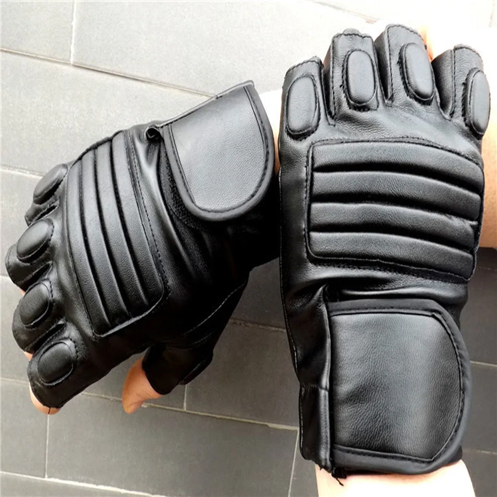 2021Men New Fashion Winter Leather Motorcycle Sports Outdoor Protection Sports Gloves Handsome Half Finger Windproof Mittens
2021Men New Fashion Winter Leather Motorcycle Sports Outdoor Protection Sports Gloves Handsome Half Finger Windproof Mittens