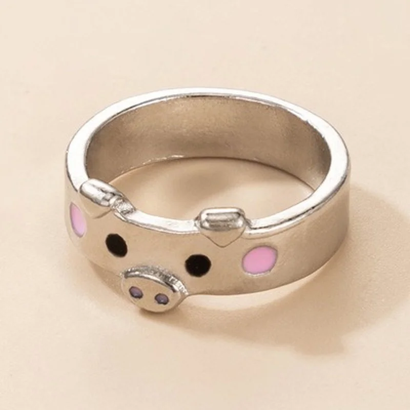 Fashiom Cute Piggy Design Alloy Ring Pink Black Enamel Face Color 3D Ears Finger Band Jewelry for Women Girls Gift Drop shipping
Fashiom Cute Piggy Design Alloy Ring Pink Black Enamel Face Color 3D Ears Finger Band Jewelry for Women Girls Gift Drop shipping