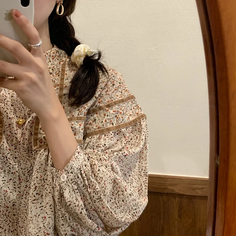 Lamtrip 2021 Spring Korean Floral Print Kawaii Lolita Long Sleeve Stand Collar Shirt Blouse Causal Blusas
Lamtrip 2021 Spring Korean Floral Print Kawaii Lolita Long Sleeve Stand Collar Shirt Blouse Causal Blusas
