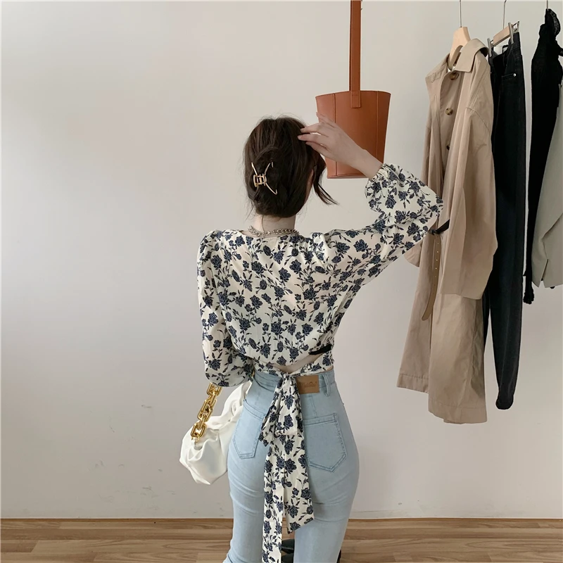 Korean Sweet Tops and Blouse Women V-neck Long Sleeve Floral Chiffon Casual Elegant Lace Up Sexy Shirt Blusas 2021 Fashion
Korean Sweet Tops and Blouse Women V-neck Long Sleeve Floral Chiffon Casual Elegant Lace Up Sexy Shirt Blusas 2021 Fashion