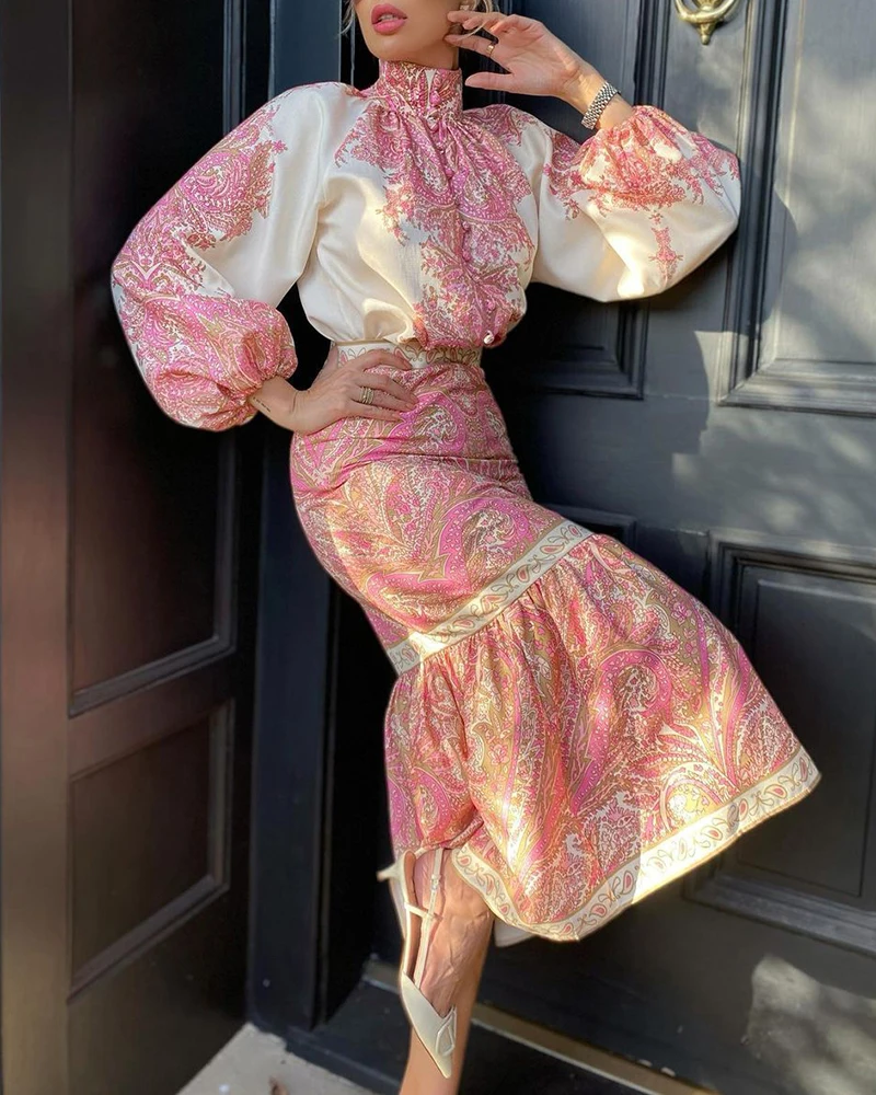 Женский костюм из двух предметов, короткий топ с рукавами-фонариками и элегантная сумка с высокой талией и юбка на бедрах в стиле ретро, летн...
Женский костюм из двух предметов, короткий топ с рукавами-фонариками и элегантная сумка с высокой талией и юбка на бедрах в стиле ретро, летн...