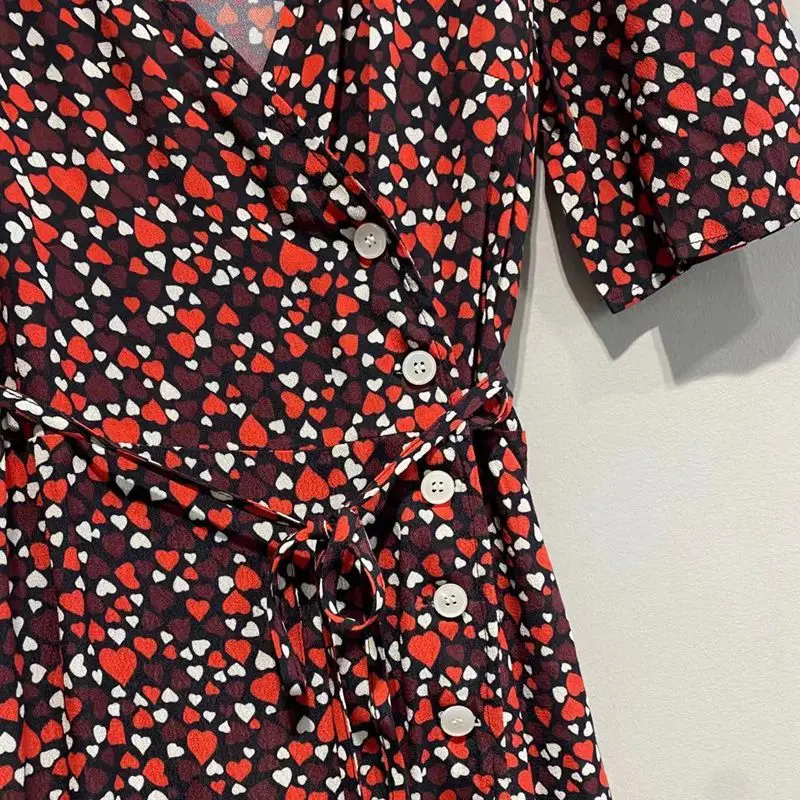 2021 Early Spring New Fashion Short-sleeved V-neck Love Broken Floral Wrap All-match Long Dress Women
2021 Early Spring New Fashion Short-sleeved V-neck Love Broken Floral Wrap All-match Long Dress Women
