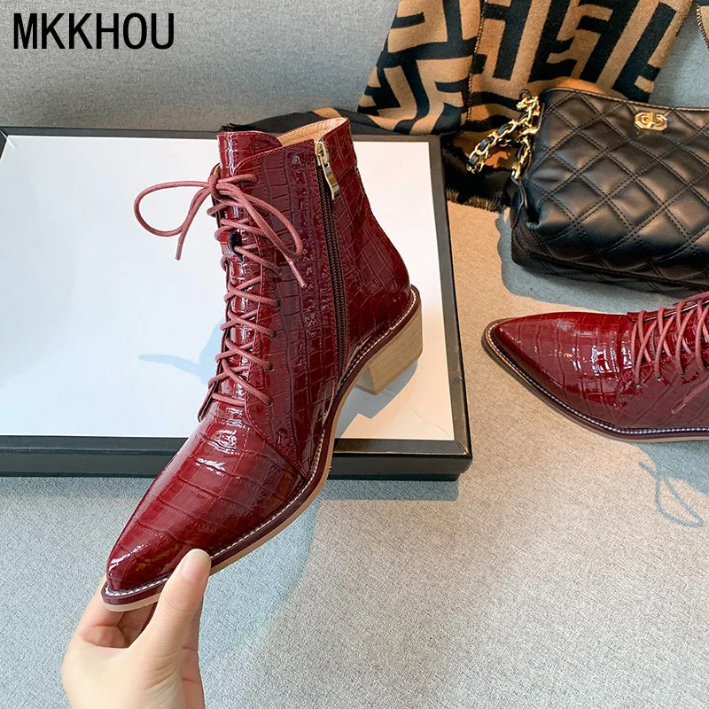 MKKHOU Fashion Short Boots Women's New Four Seasons Boots Retro Pointed Print Mid-Heel Ankle Boots Temperament Commuter Boots
MKKHOU Fashion Short Boots Women's New Four Seasons Boots Retro Pointed Print Mid-Heel Ankle Boots Temperament Commuter Boots