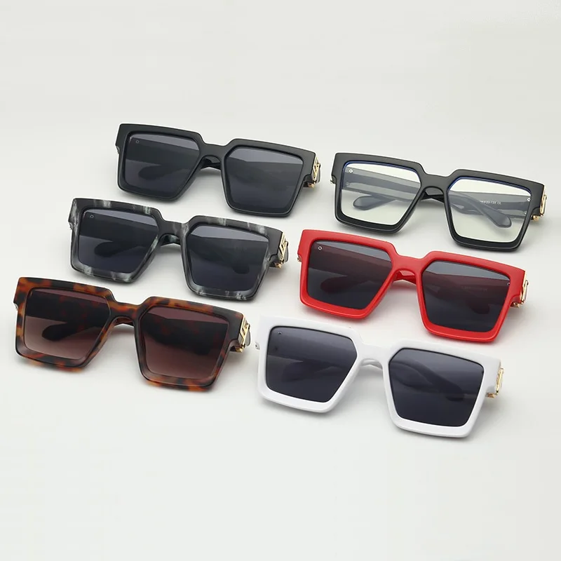 Glamour 2021 Designer Sunglasses For Men And Women Luxury Fashion Brand Sun Glasses Square Stylish Shades
Glamour 2021 Designer Sunglasses For Men And Women Luxury Fashion Brand Sun Glasses Square Stylish Shades