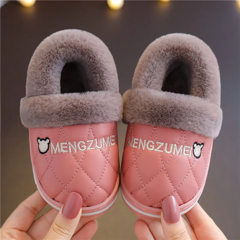 Children New Winter PU Shoes Short Plush Warm Soft Cute Kids Slippers Boys Girls Floor Indoor Waterproof Shoes Small Size Baby
Children New Winter PU Shoes Short Plush Warm Soft Cute Kids Slippers Boys Girls Floor Indoor Waterproof Shoes Small Size Baby