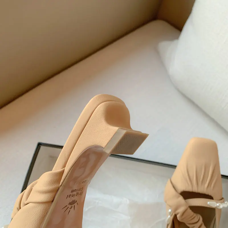 2021 Summer Women Korean Style Modern Slippers Luxury Sheepskin String Bead Strange Heels Elegant Outside Genuine Leather Shoes
2021 Summer Women Korean Style Modern Slippers Luxury Sheepskin String Bead Strange Heels Elegant Outside Genuine Leather Shoes