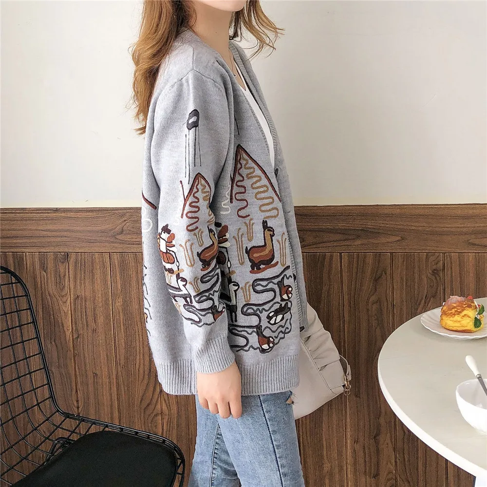 WomenKoreanStyleCartoonEmbroideryV-neckLongSleeveKnittedCardiganFemaleOversizedLooseCasualSweaterOfficeLadyCoat
WomenKoreanStyleCartoonEmbroideryV-neckLongSleeveKnittedCardiganFemaleOversizedLooseCasualSweaterOfficeLadyCoat