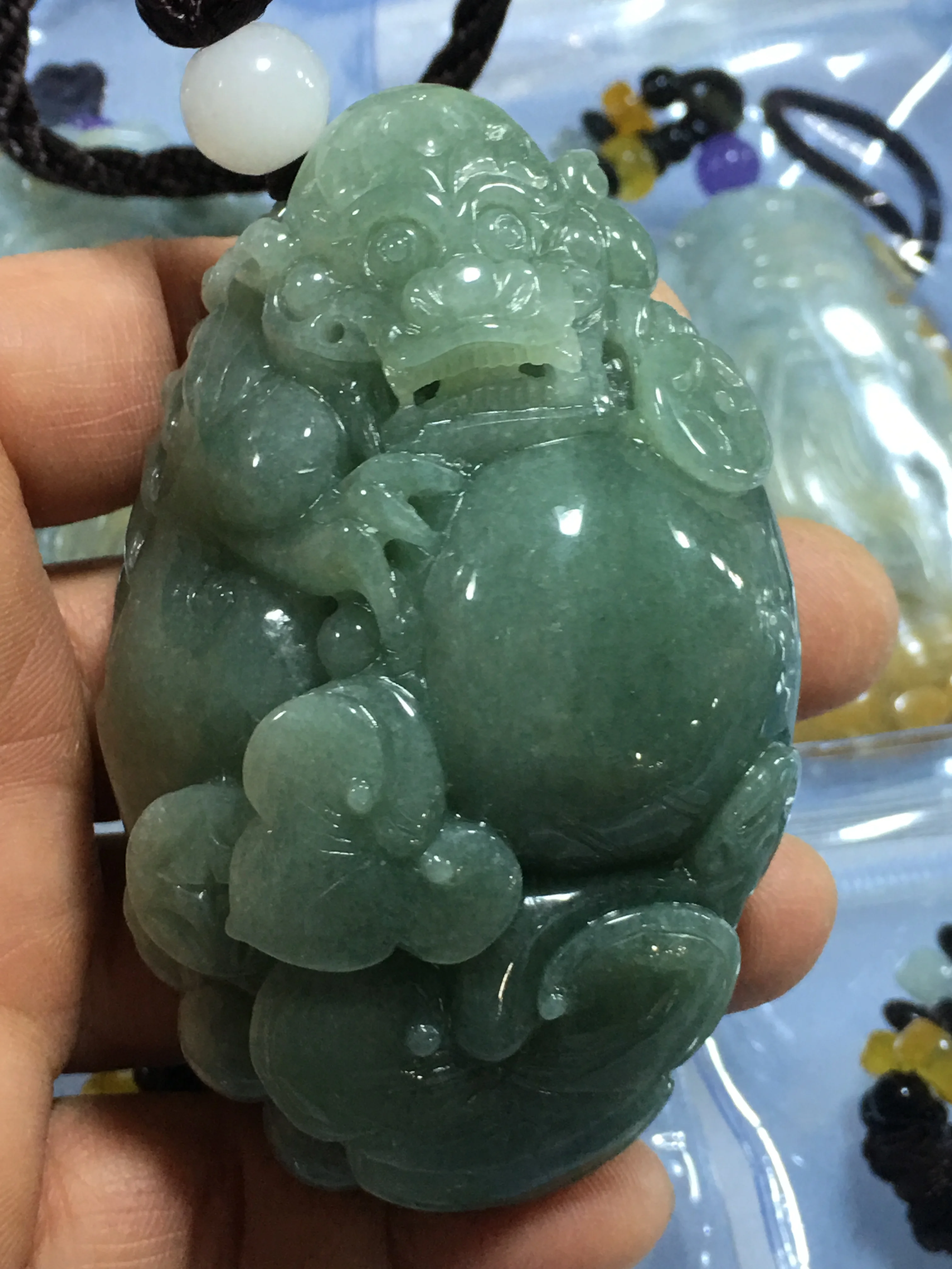 Natural 7A Myanmar jade Handcarved green jade pendant jade necklace women pendants jewelry jade necklaces 
Natural 7A Myanmar jade Handcarved green jade pendant jade necklace women pendants jewelry jade necklaces