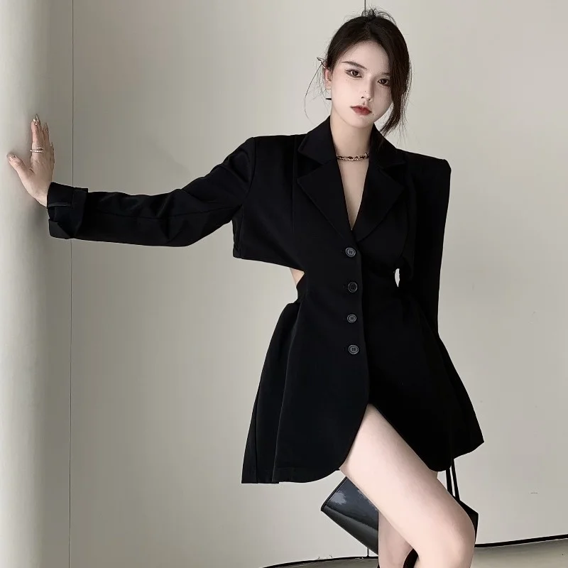 Design sense out suit dress women's autumn 2021 new short skirt black high-quality waist skirtNuyoah
Design sense out suit dress women's autumn 2021 new short skirt black high-quality waist skirtNuyoah