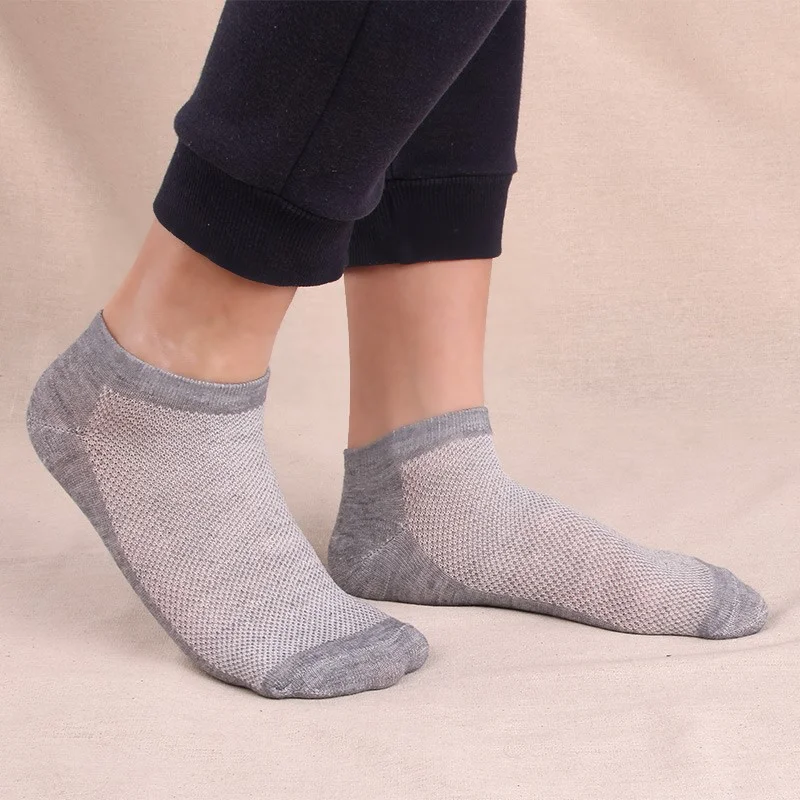 20PCS=10pairs Summer Men Mesh Soft Invisible Ankle Socks Nylon and Cotton White Black Breathable Thin Boat Sokken Size EUR 38-44
20PCS=10pairs Summer Men Mesh Soft Invisible Ankle Socks Nylon and Cotton White Black Breathable Thin Boat Sokken Size EUR 38-44