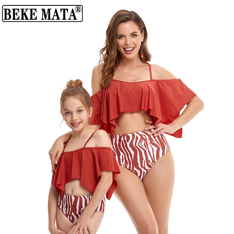 Family Swimsuit For Mother Daughter 2022 Summer Mommy And Me Clothes Ruffle Family Look Mom And Girl Swimwear Bikini Suit Set
Family Swimsuit For Mother Daughter 2022 Summer Mommy And Me Clothes Ruffle Family Look Mom And Girl Swimwear Bikini Suit Set