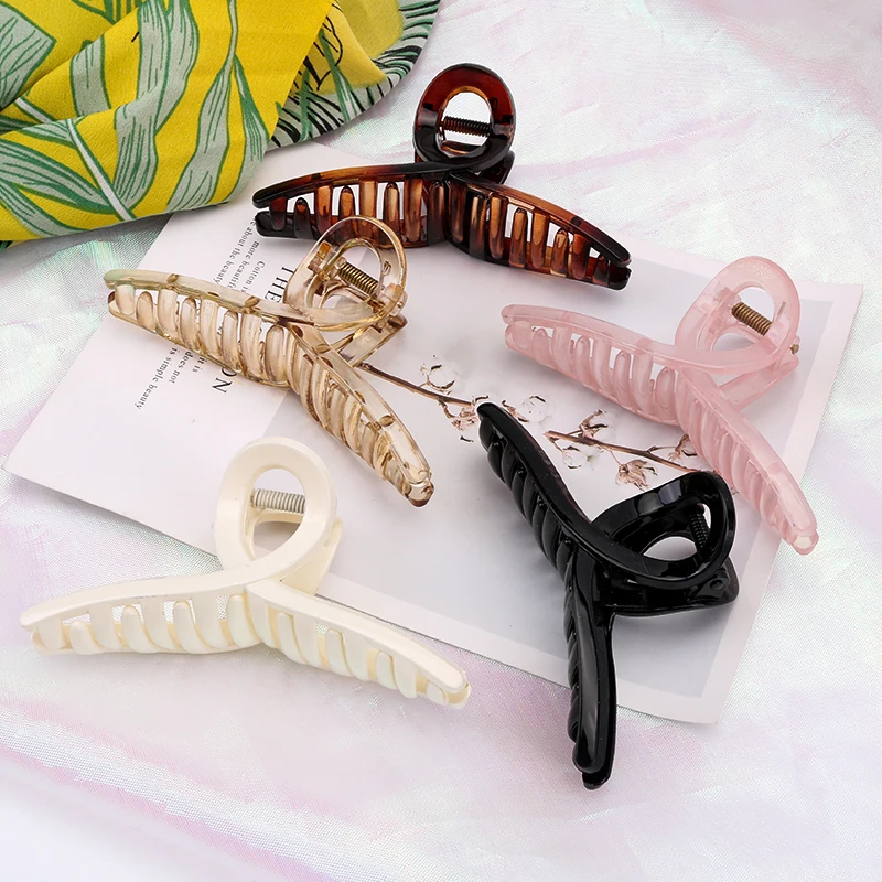 Fashion Simple Plate Hairpin Retro Hair Catch For Woman New Large Elegant Temperament Shark Clip
Fashion Simple Plate Hairpin Retro Hair Catch For Woman New Large Elegant Temperament Shark Clip
